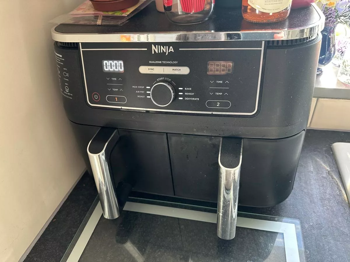 The Ninja Foodi MAX Dual Zone Air Fryer