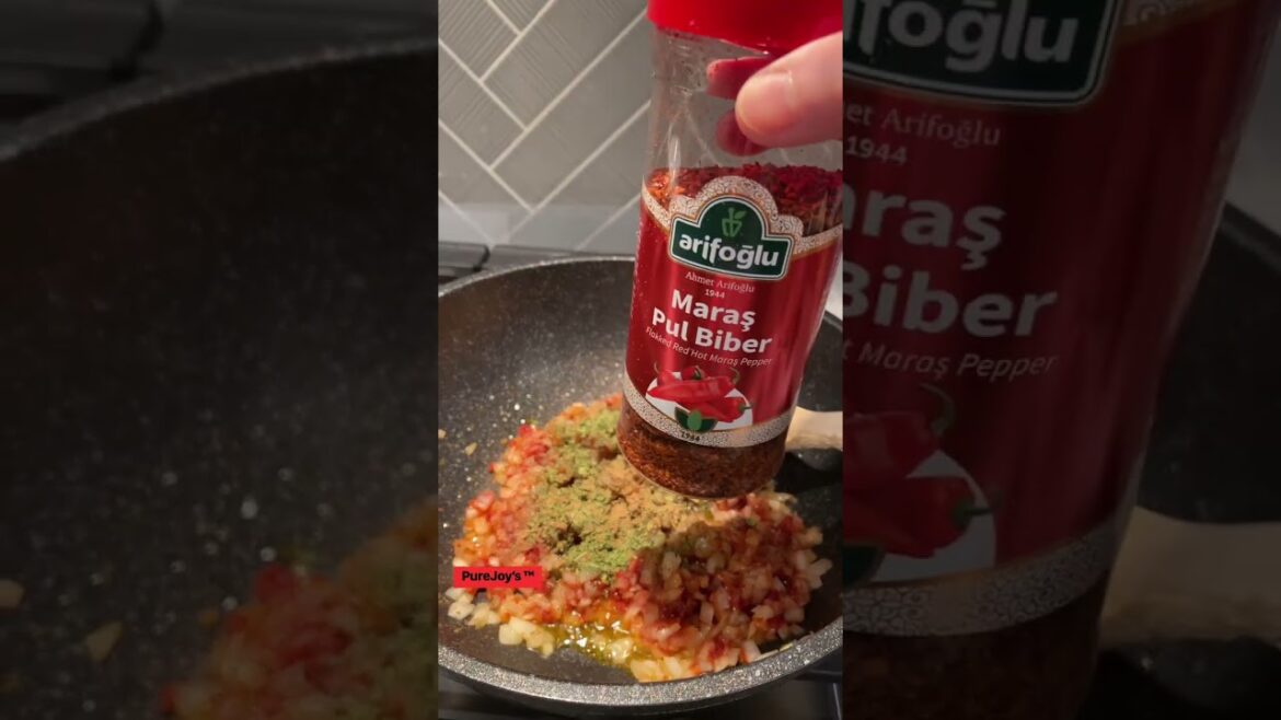 Kısır/ Turkish fine bulgur wheat salad/ Salad Gandum #Homemade #Cooking #Food #TurkishFood #Türkiye