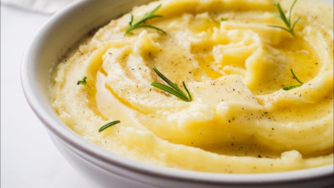 Easy Garlic Mashed Potatoes — Rich, Fluffy, and Packed With Flavor Easy Garlic Mashed Potatoes — Rich, Fluffy, and Packed With Flavor