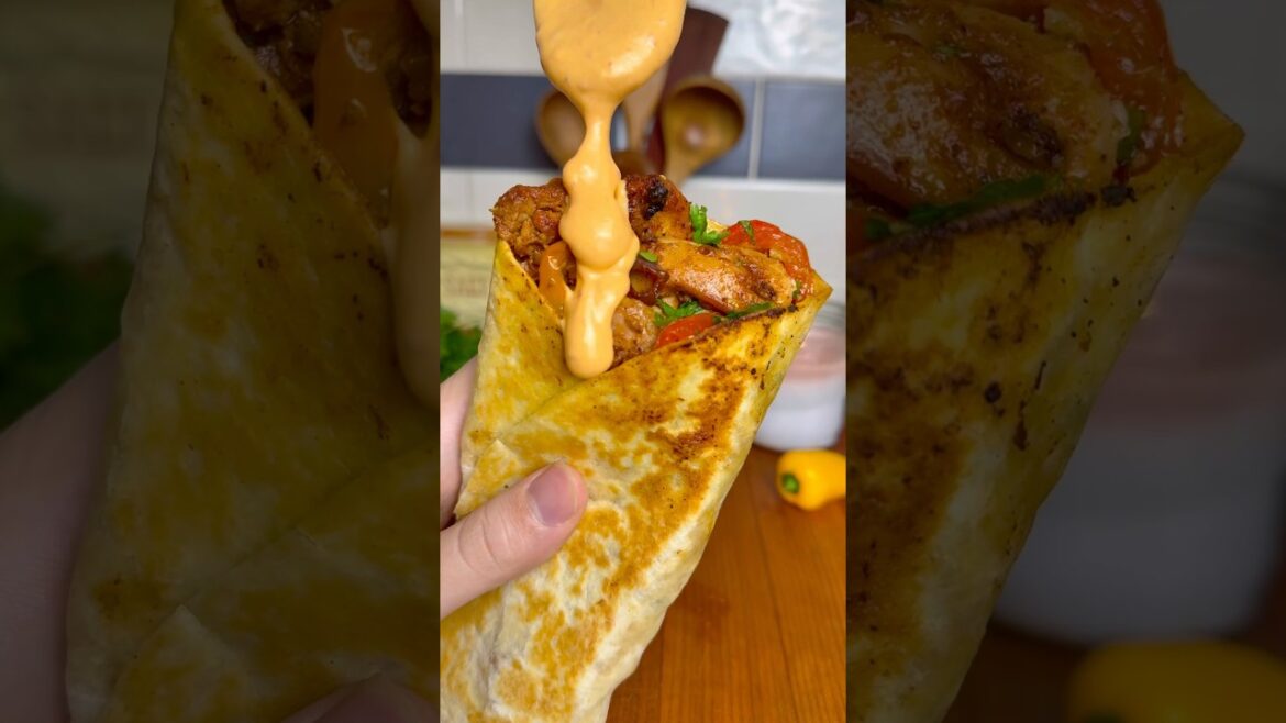 Sheet-Pan Chicken Fajitas with Roasted Garlic Chipotle Sauce (Recipe pinned in the comments)