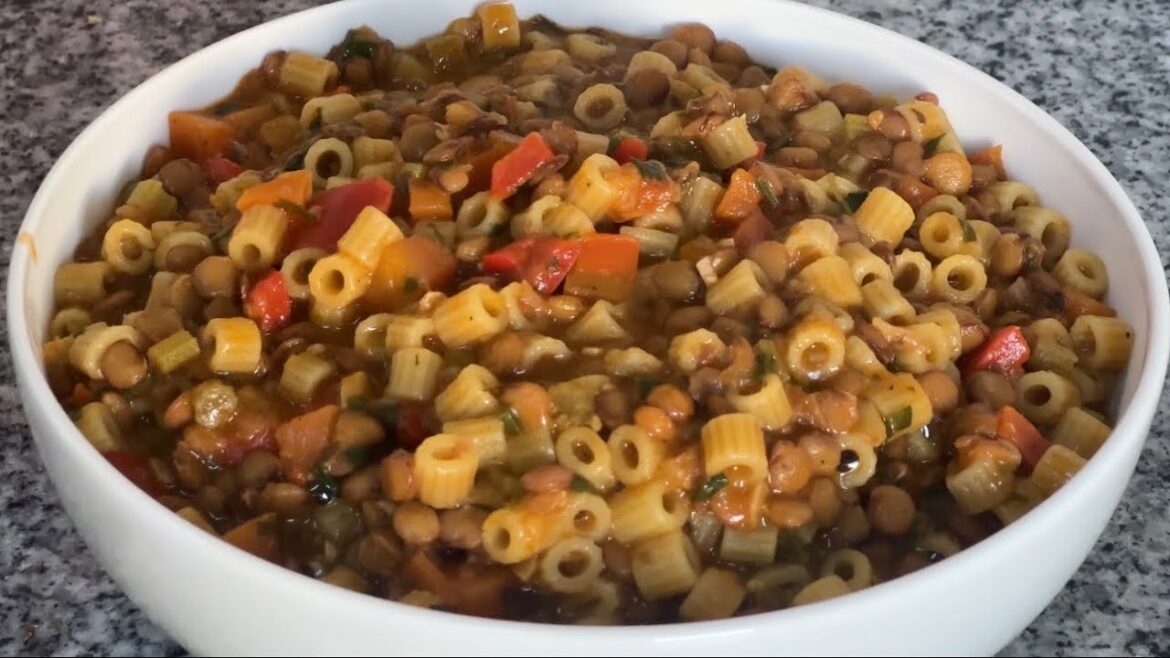 ONE POT LENTIL PASTA RECIPE | Easy Vegetarian and Vegan Meals | How to Make Lentil Pasta