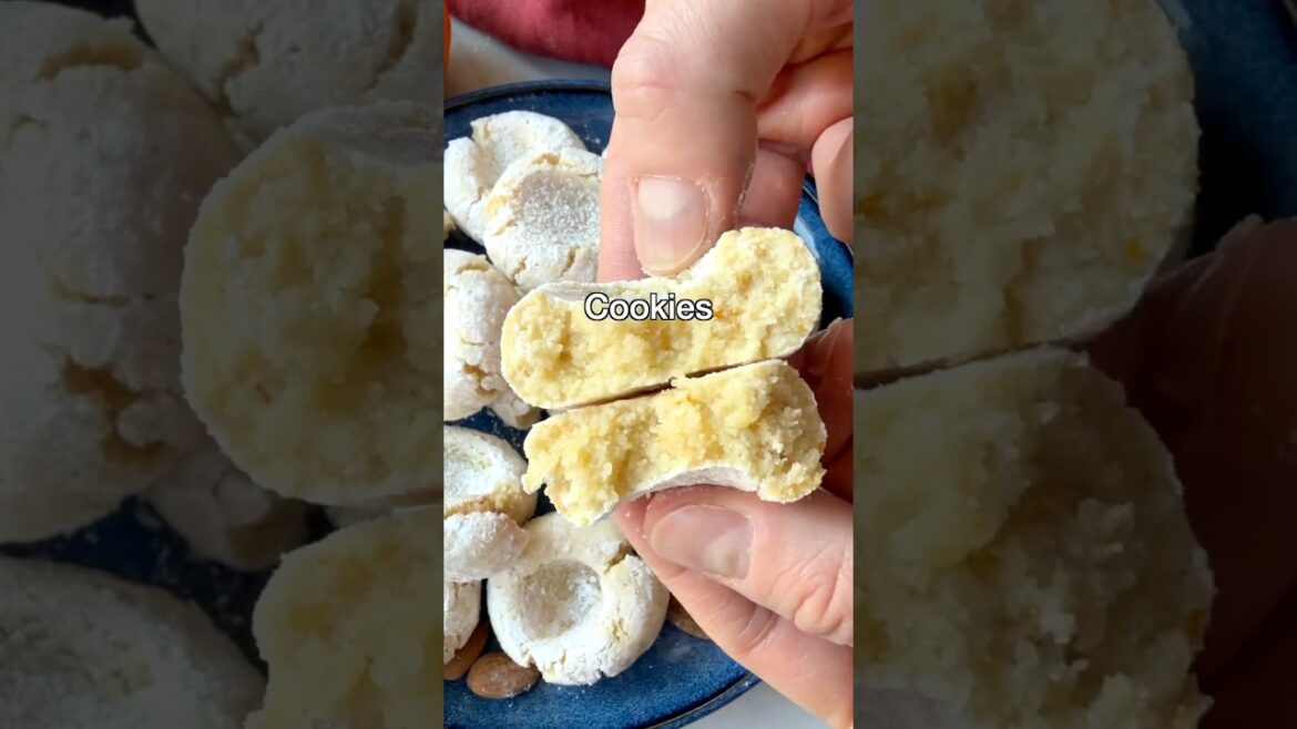 5-Ingredient Italian Almond Cookies