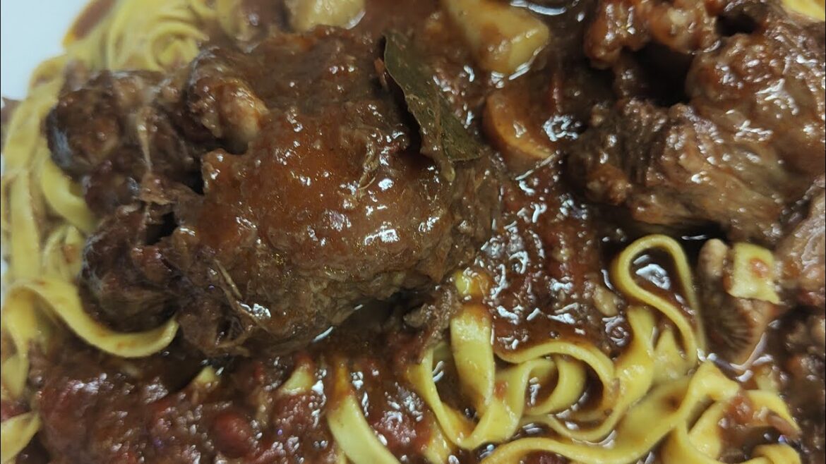 Coda alla vaccinara antica Osteria della castagna By @AnticaOsteriaByThajee