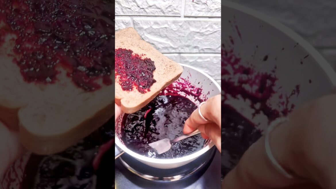 Fresh Blueberry Jam in 10 Minutes | Easy Homemade Blueberry Jam Recipe#shorts