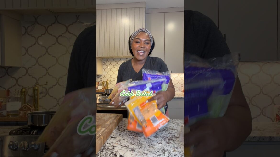 Delicious Cobb Salad #salad #cobbsalad #saladrecipe