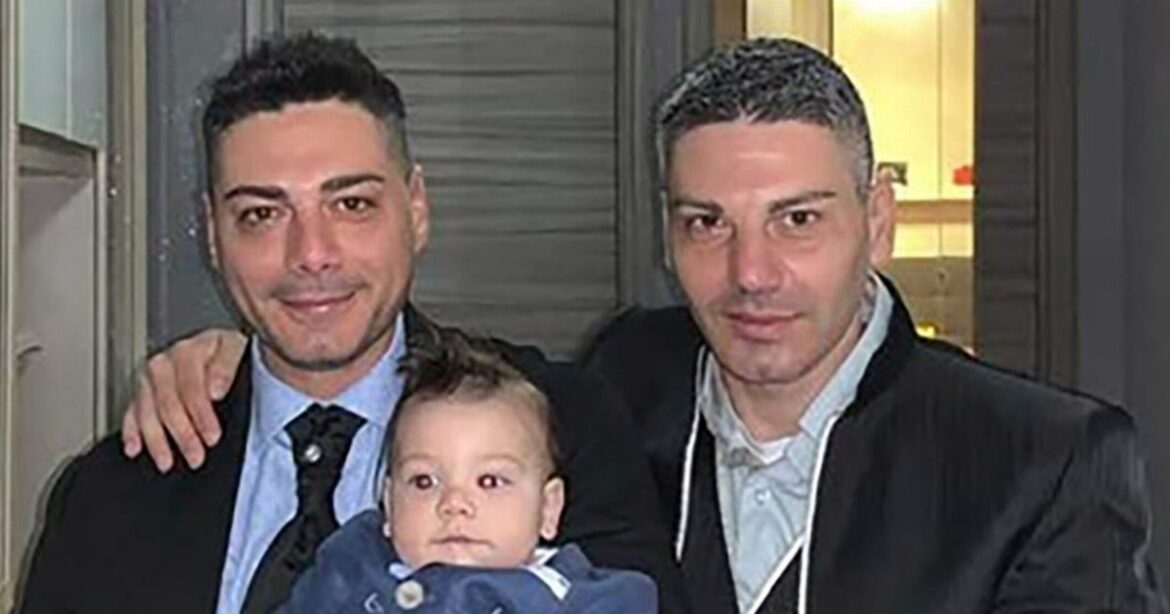 Man chokes to death on panettone during Christmas meal in front of family Daily Mirror