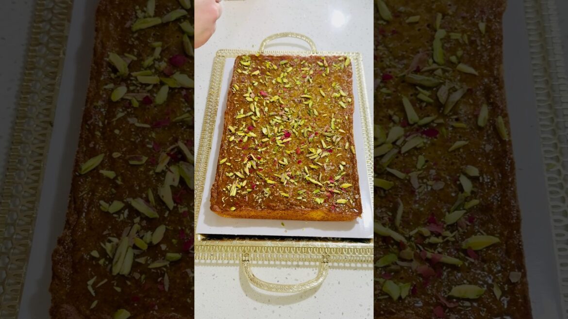 بسبوسة بالفستق تذوب في الفم#بسبوسة #بسبوسة_الفستق