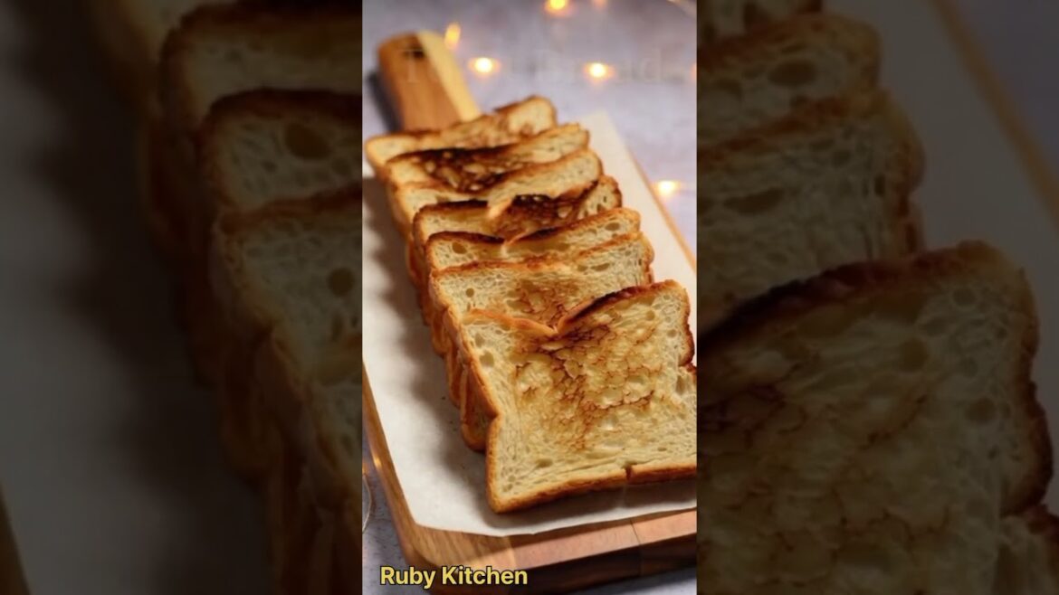 How to make Turkey & Avocado Club Sandwich at Home #recipe