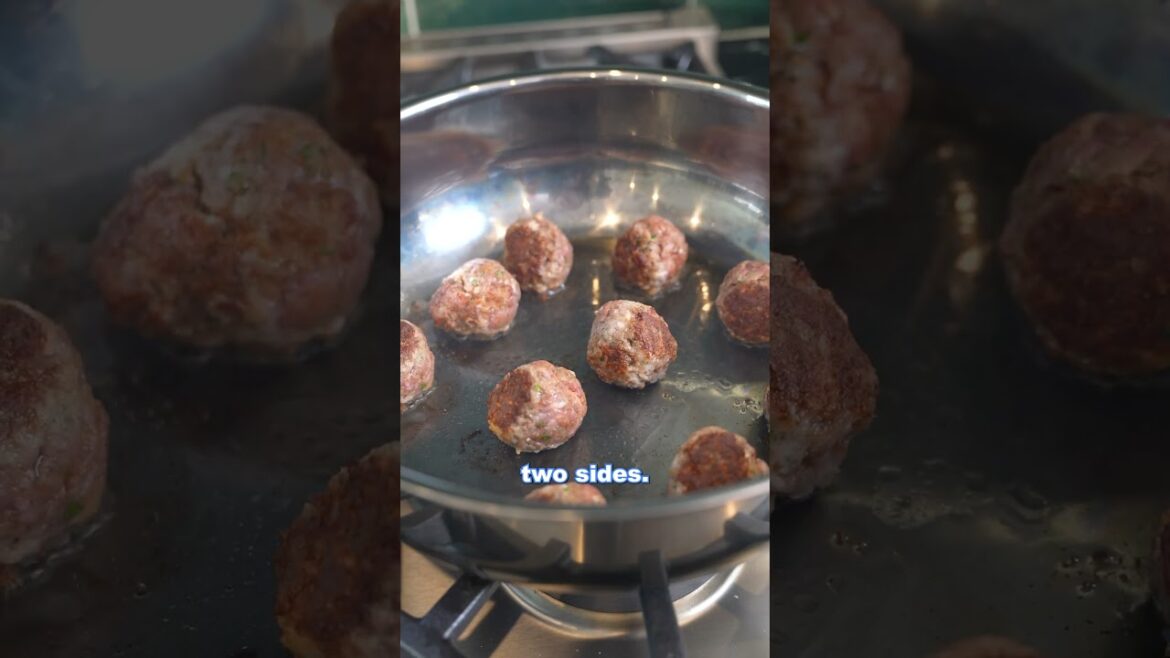 How to make Italian Wedding Soup #soup #soupseason #souprecipe #ItalianFood #recipe