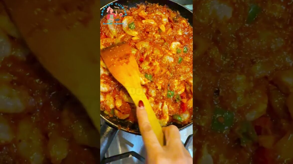 Karides Güveç – بهترین کاسرول میگو به سبک ترکیه | داغ، کش‌دار، فوق‌العاده خوش‌عطر