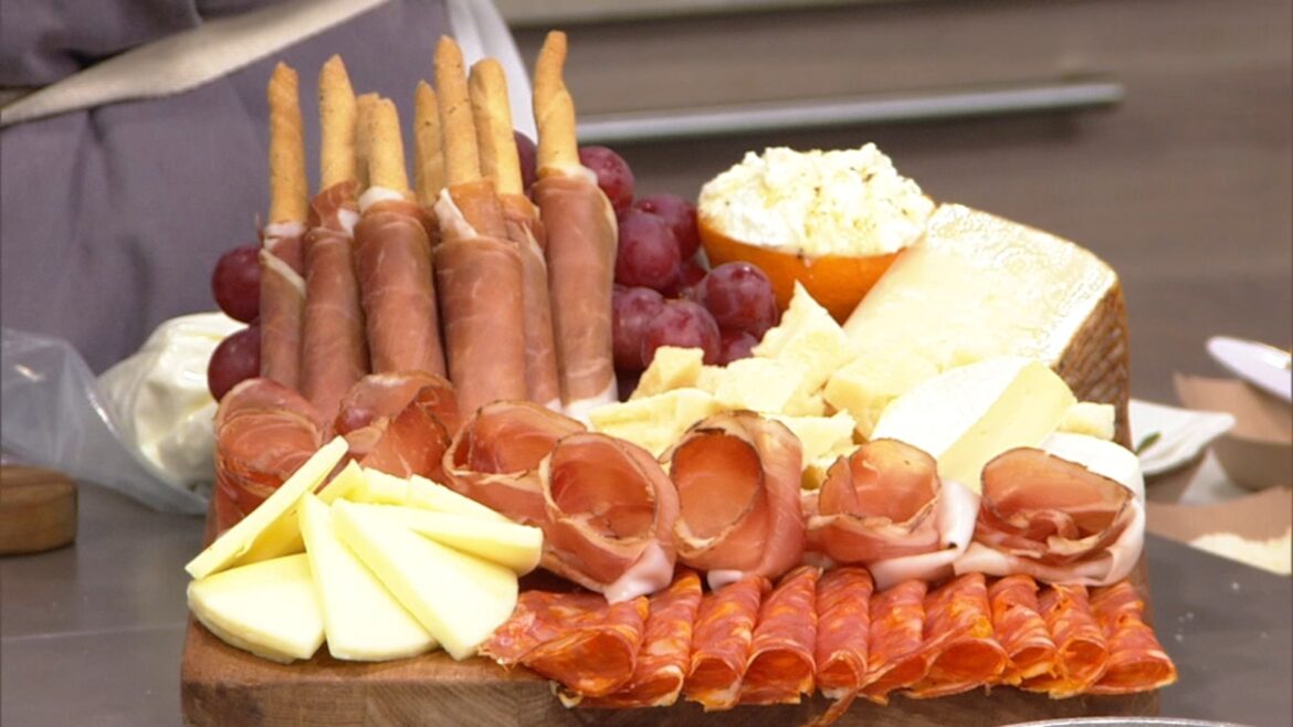 Eataly Chicago brings back Holiday Festa with Italian flair Eataly Chicago brings back Holiday Festa with Italian flair