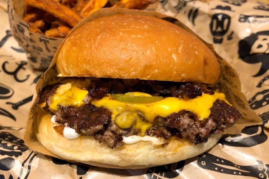 I'm a chef in a bar and this is my first burger