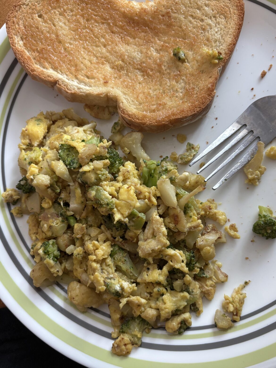veggie scramble for late brunch, 525kcal