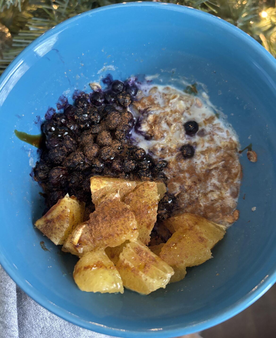 Breakfast - warm muesli with fruit