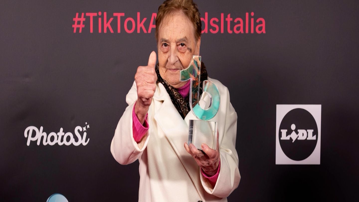 22187554 - nonna silvi tz.mxf.00_00_16_00.Still001.jpg