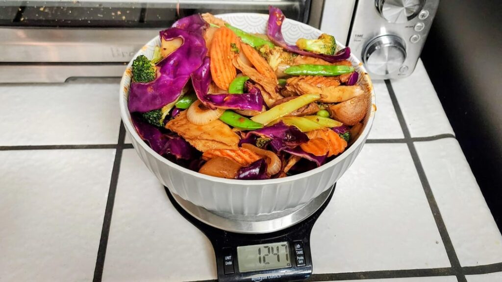 Fake chicken stir-fry ~900 cal for 2.75 lbs of food (93g carbs, 12g fat, 68g protein)