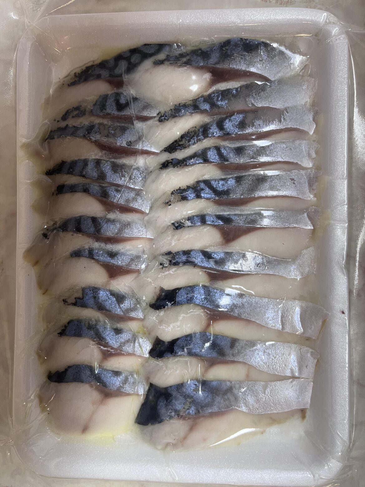 Would I be okay to thaw out this mackerel and eat it as is?