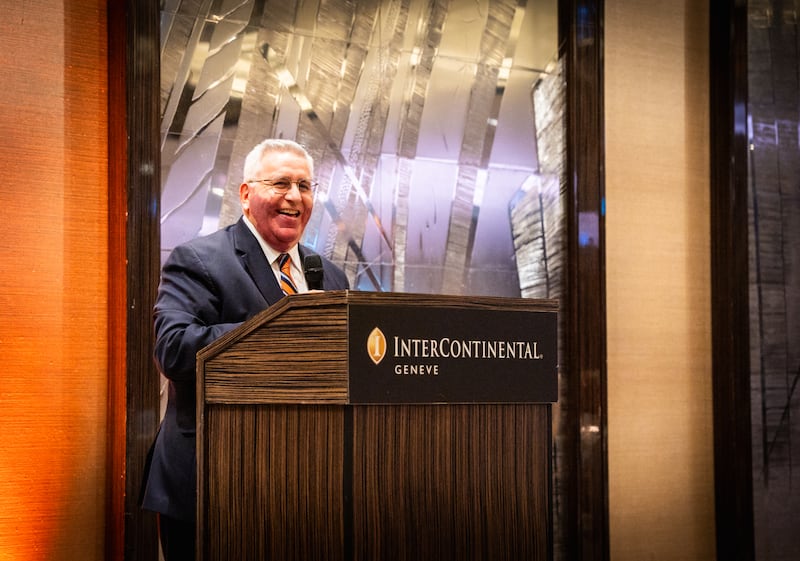 Elder Rubén V. Alliaud, president of the Europe Central Area, speaks at a dinner in honor of humanitarian and diplomatic efforts in Geneva, Switzerland, in Dec. 2025.