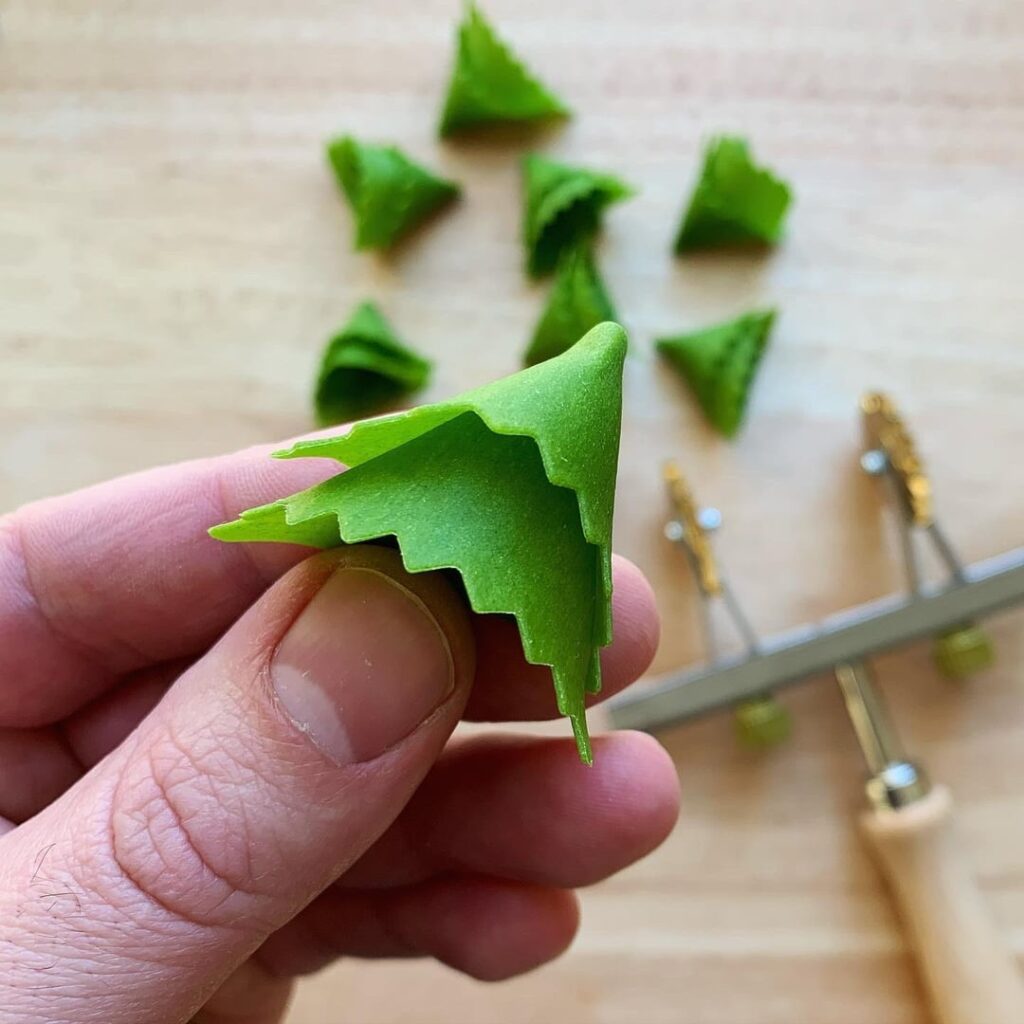 Abetini - A Christmas tree inspired shape