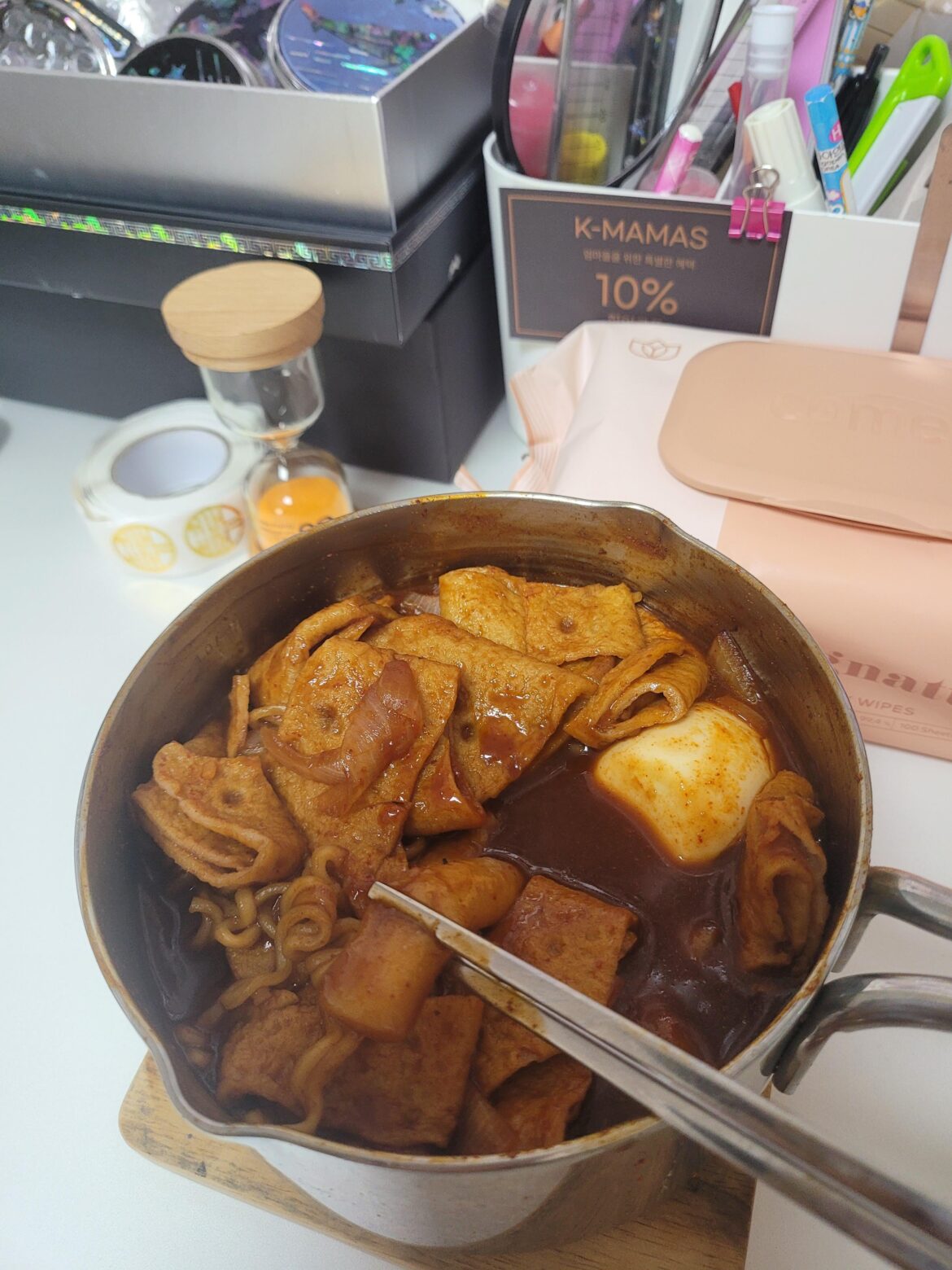 Craving hit hard while rewatching 'Kang's Kitchen', so I made some Rabokki!