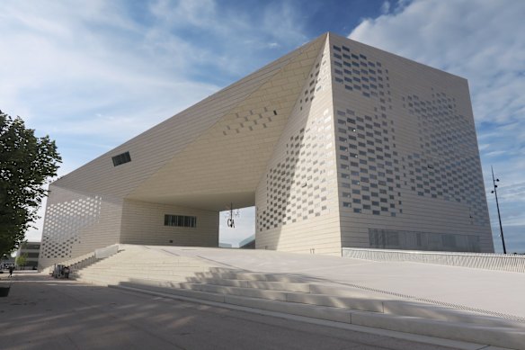 La Meca is one of Bordeaux’s most striking contemporary landmarks.