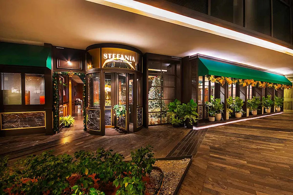 Stefania - Storefront