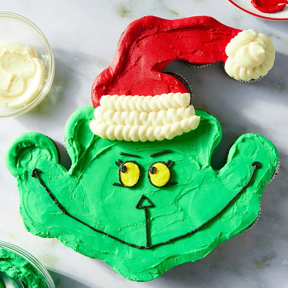 pull apart cupcakes decorated like the grinch