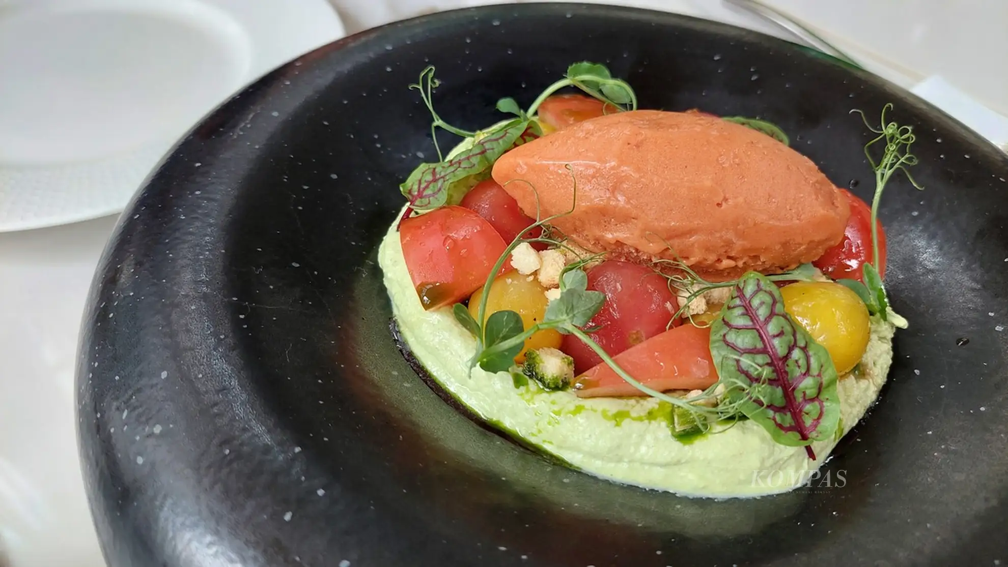 Salade de Tomatoes appetizer menu at Joelle, in Senopati, South Jakarta, Saturday (11/10/2025),