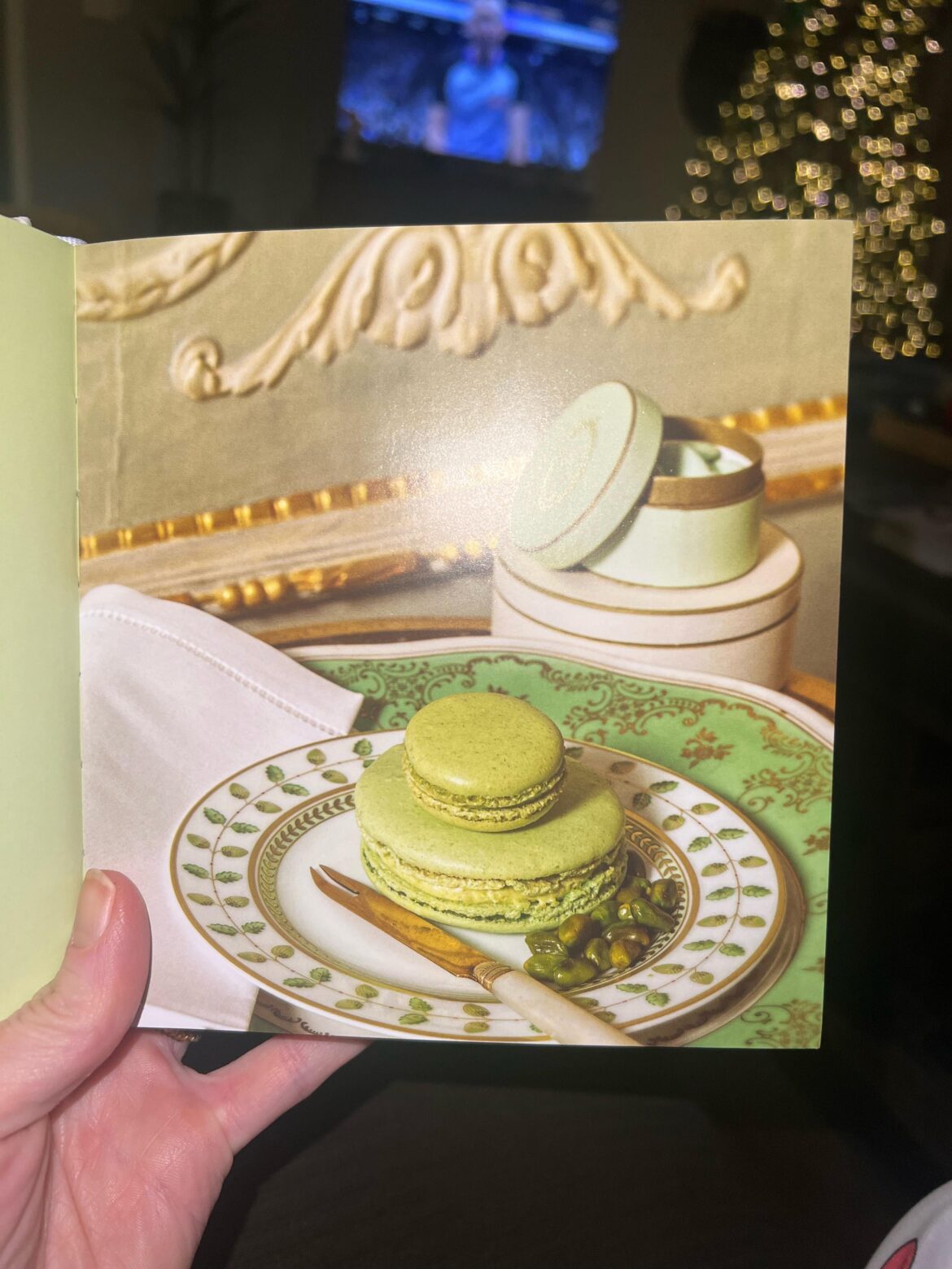 What color food coloring would you use to get this color and how much?