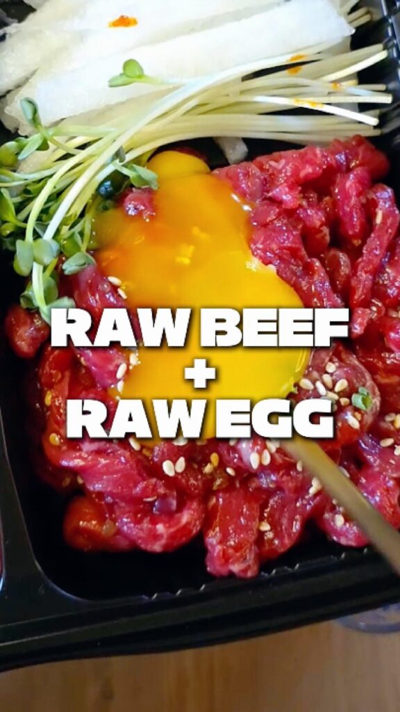 Yukhoe with all the fixings—late-night Korean style Yukhoe with all the fixings—late-night Korean style