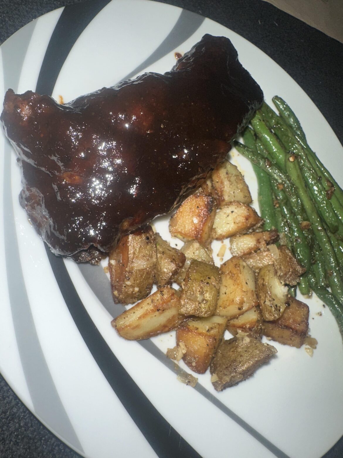 Ribs, diced potatoes & asparagus