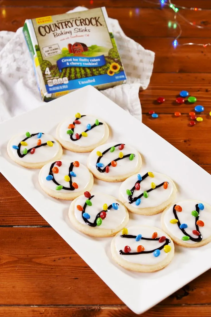 food, cuisine, dish, dessert, ingredient, finger food, baked goods, snack, baking, icing,