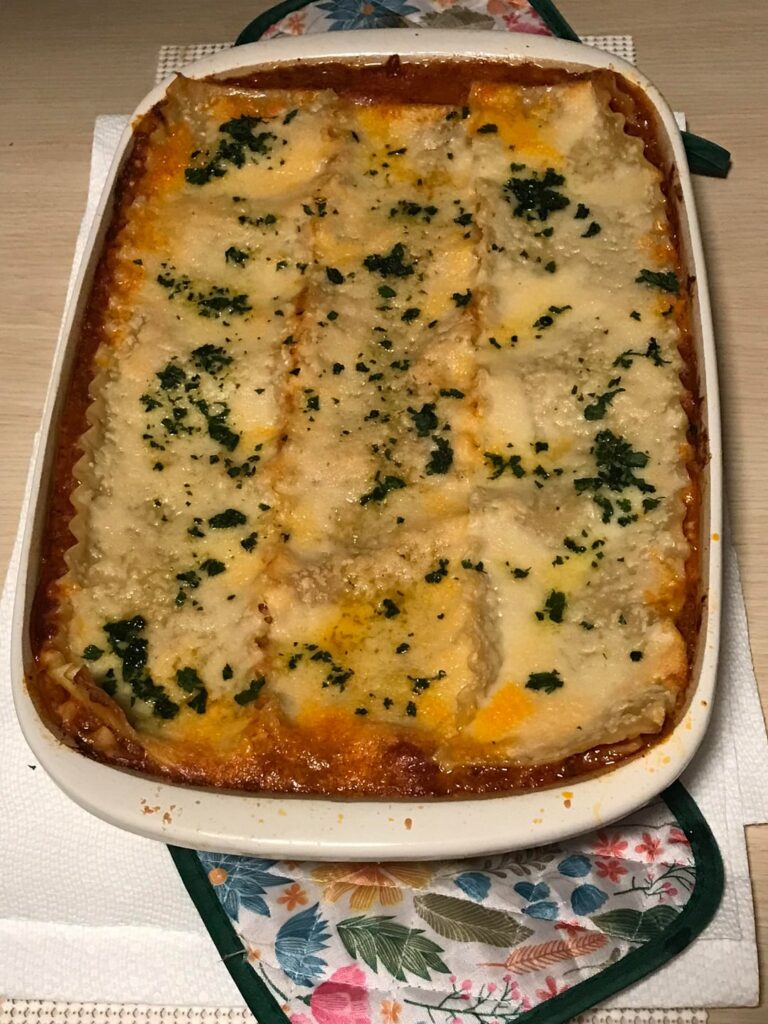 First time making my late aunt’s beloved lasagna and apple crisp for Christmas!