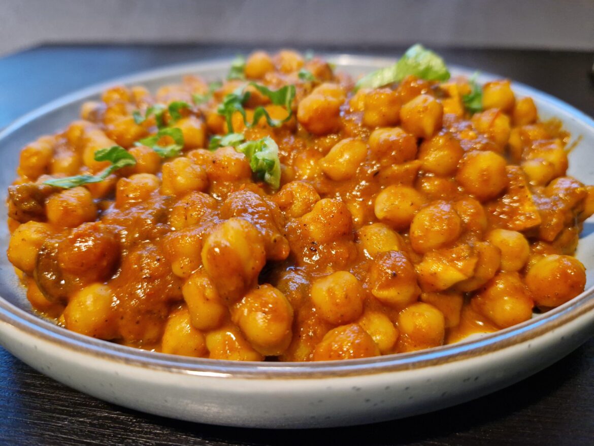 My Go-To Chickpea Curry for Lazy Nights