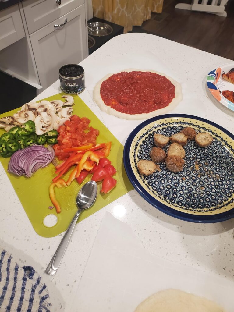 Monday Meatball Marinara Pizza 🍕