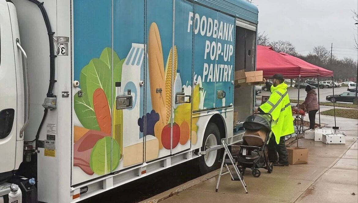 United Way directs $43,500 to Stark County food pantries United Way directs $43,500 to Stark County food pantries