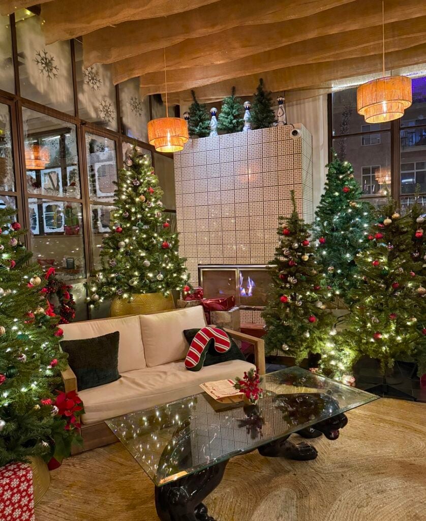 Brisa Santa's Cabana