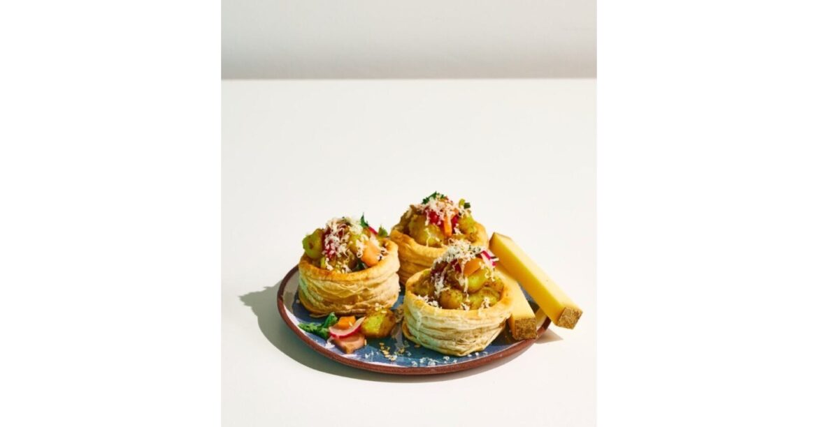 Europe Full of Character: “Cheese Eat Up!” Europe Full of Character: "Cheese Eat Up!"