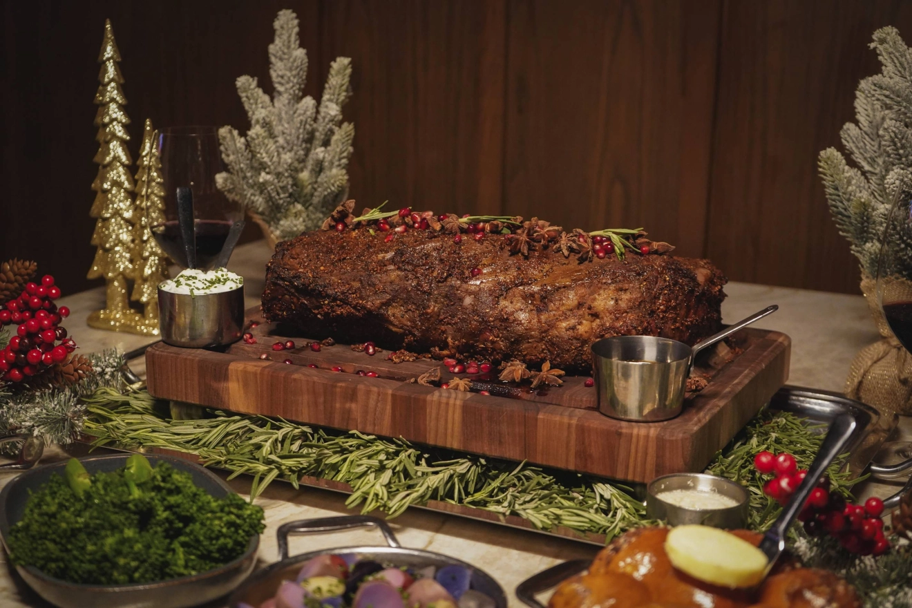 prime rib holiday spread
