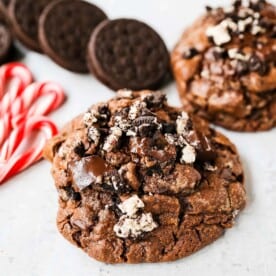 Chocolate Peppermint Candy Cane Oreo Cookies. The best chocolate peppermint cookies. Double chocolate cookies with Trader Joe's famous candy cane Joe Joe's Oreo cookies. www.modernhoney.com #chocolatecookies #chocolatepeppermint #chocolatemint #christmas #christmascookies #candycanes
