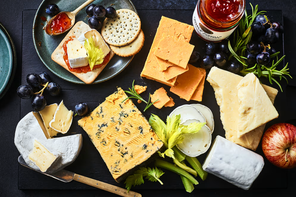 E45 moisturising hand cream 