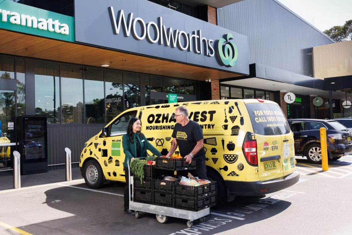 Woolworths Appeal Returns to Fuel OzHarvest's Christmas Food Mission