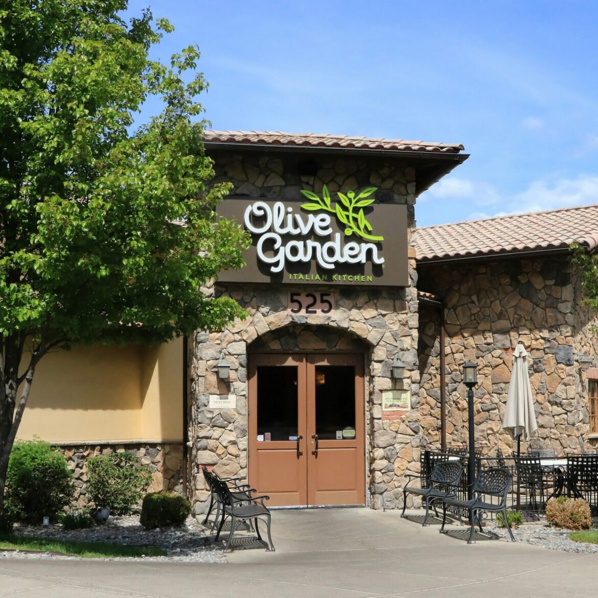 Olive Garden Is No Longer the Top Restaurant Chain in the US