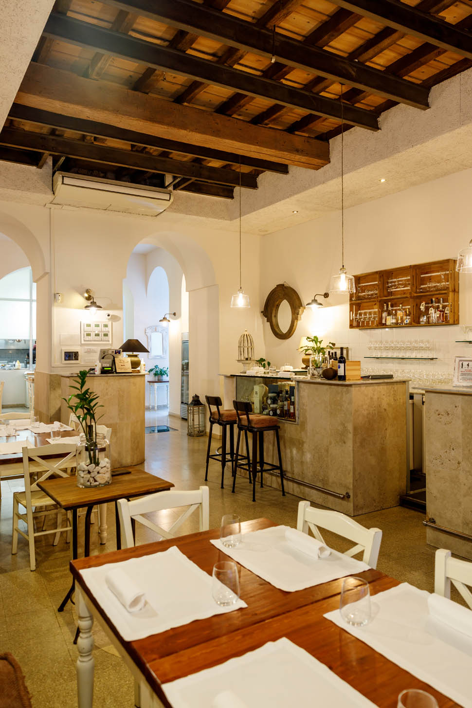 La Ciambella Bar a Vin con Cucina sala ph Andrea Di Lorenzo 2025 12 17 15 01 21