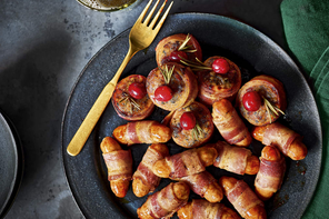 M&S Our Best Ever British outdoor bred pork garnish selection