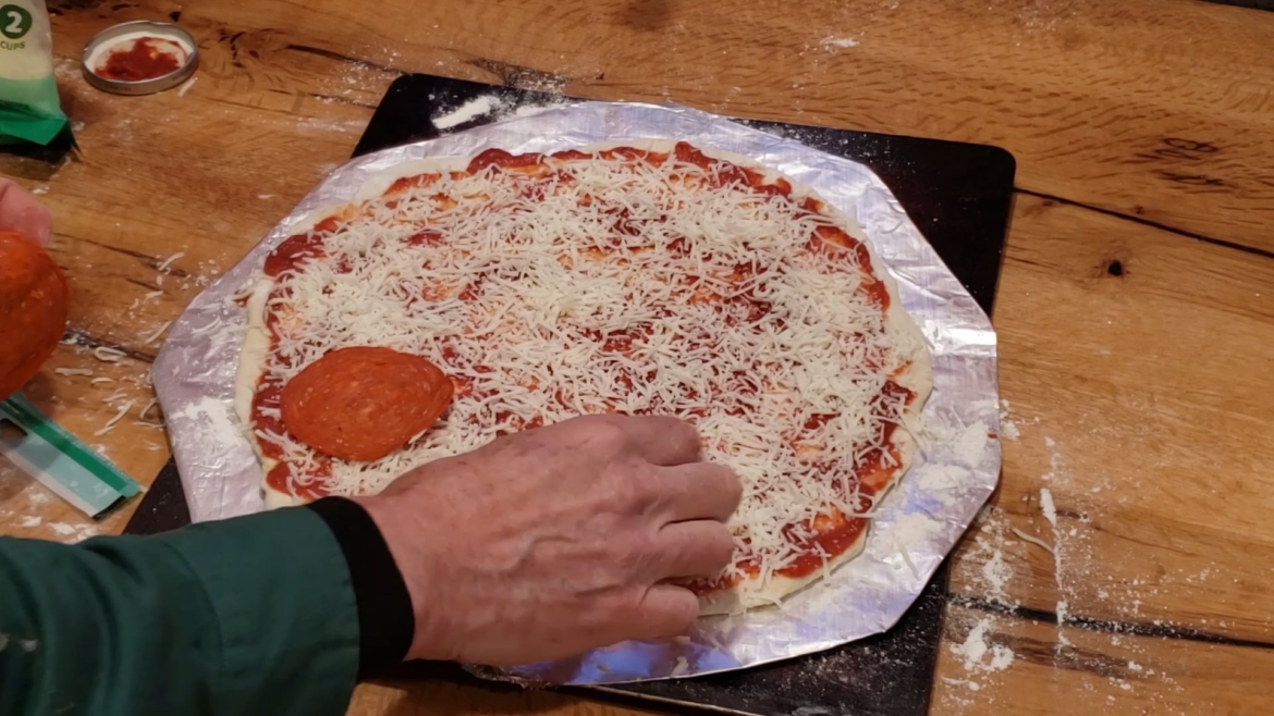Easy Weber Kettle Pizza