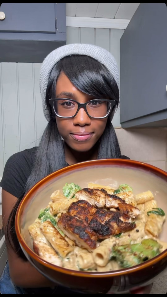 [Homemade] Chicken and broccoli Alfredo