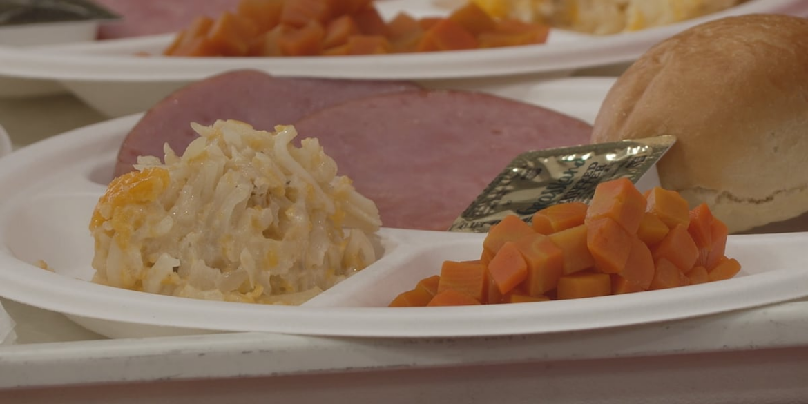 Hope Gospel Mission serves hundreds at annual Christmas Community Dinner