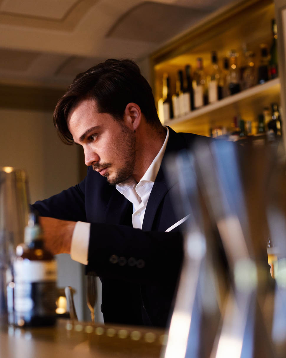 Raffaele Orlando Bar Manager Lobby Bar RCdB