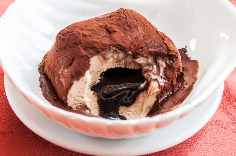 Tartufo di Pizzo (IGP), artisanal ice cream with chocolate filling